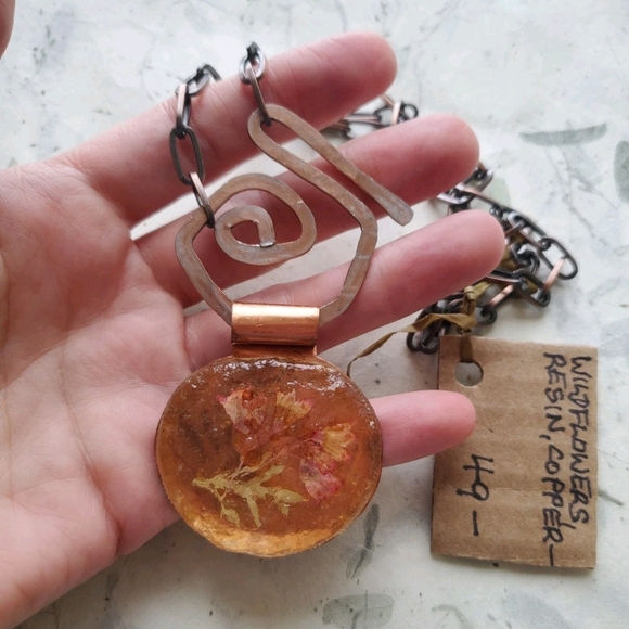 Artisan Wild Flowers In Resin On Copper Chain Necklace - Nwt - Picture 7 of 12